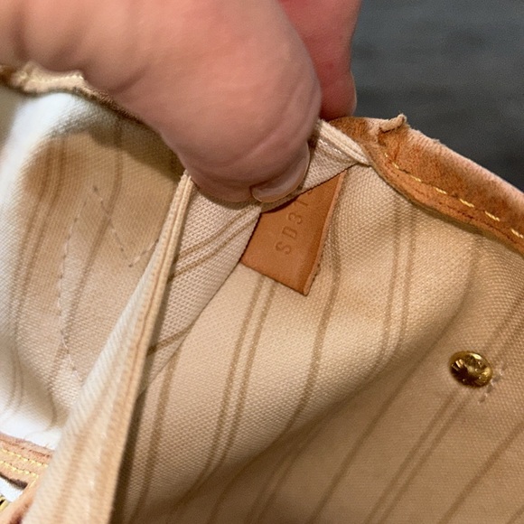 Louis Vuitton Damier Azur Nevefull tote - Picture 7 of 9